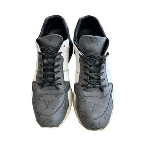 Louis Vuitton Black and White  Men's Shoes 👟